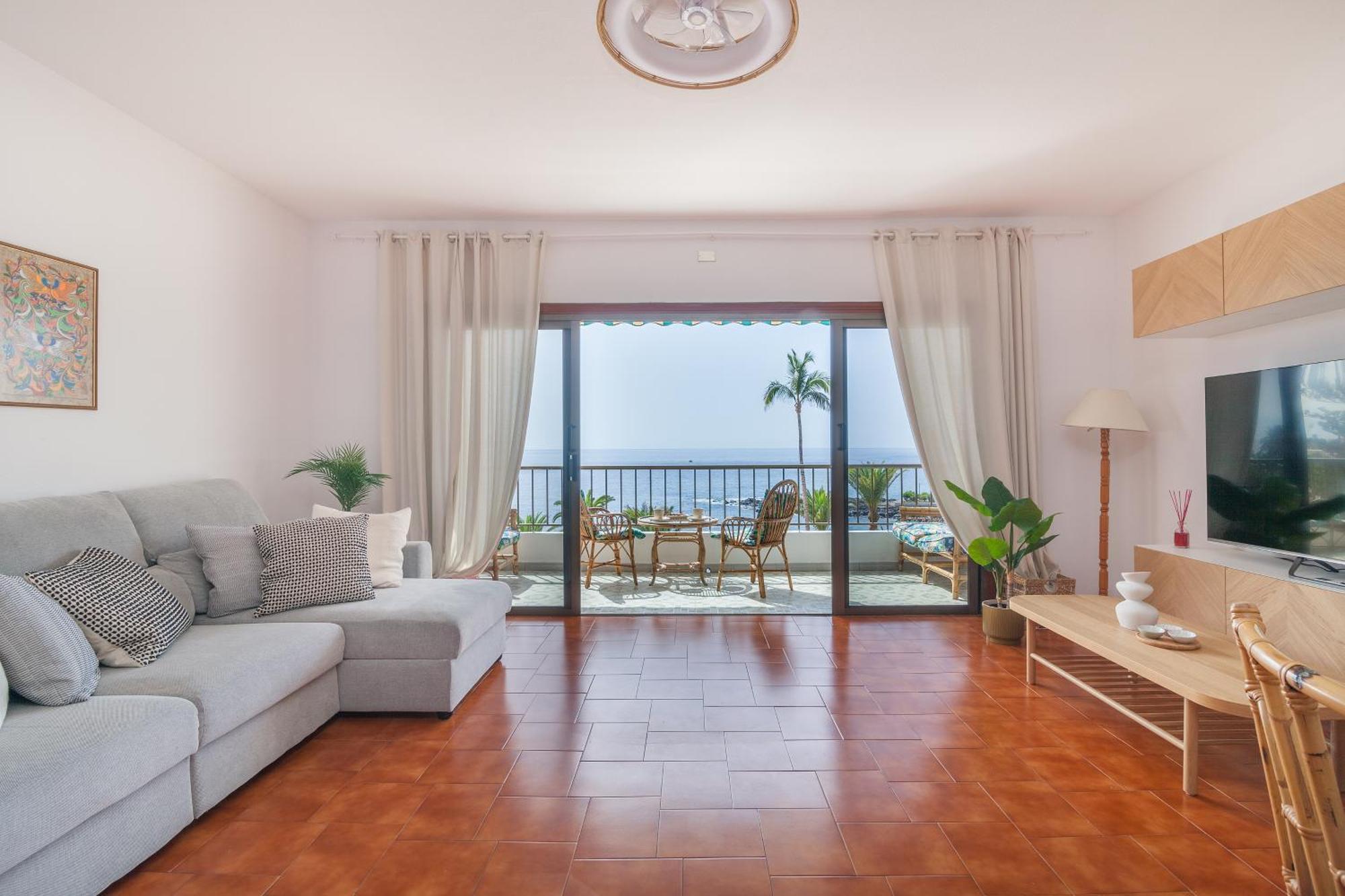 Апартаменти Casa De Franco - Ocean View, Terrace, Balcony, 50M From Playa La Arena, Fibre Net Пуерто-де-Сантьяго Екстер'єр фото