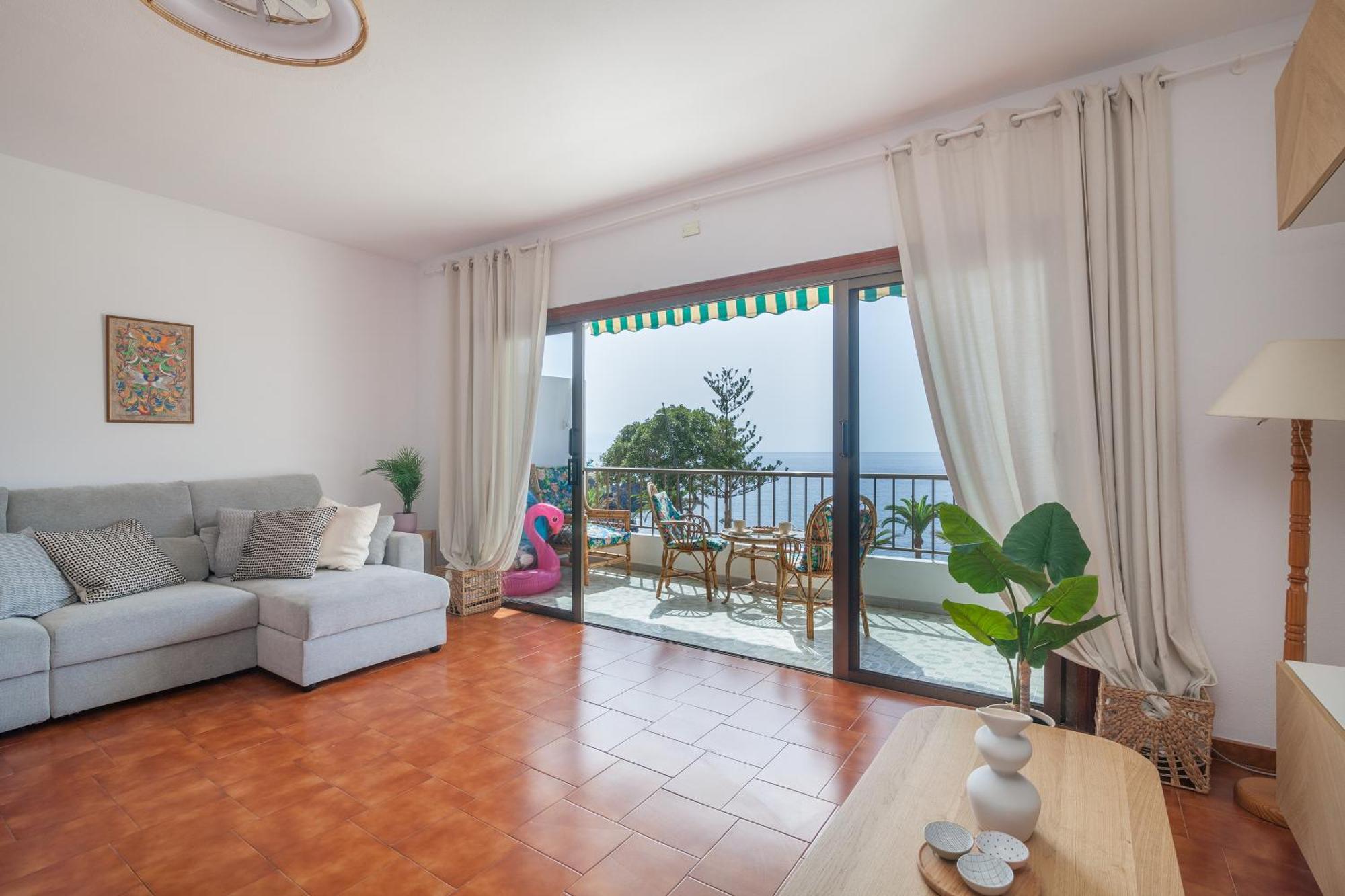 Апартаменти Casa De Franco - Ocean View, Terrace, Balcony, 50M From Playa La Arena, Fibre Net Пуерто-де-Сантьяго Екстер'єр фото