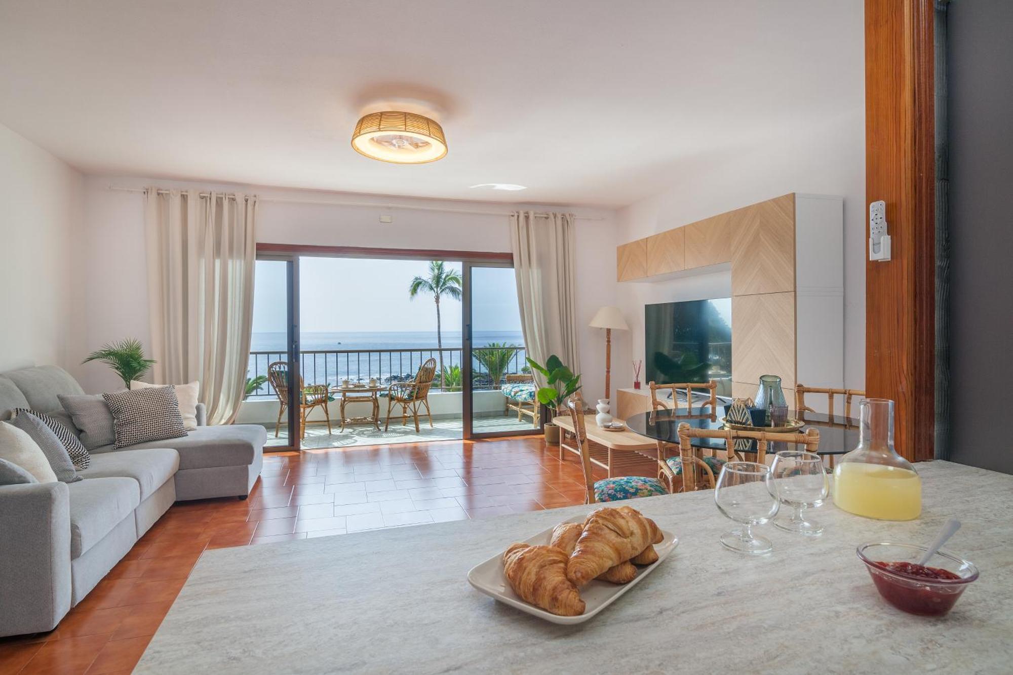 Апартаменти Casa De Franco - Ocean View, Terrace, Balcony, 50M From Playa La Arena, Fibre Net Пуерто-де-Сантьяго Екстер'єр фото